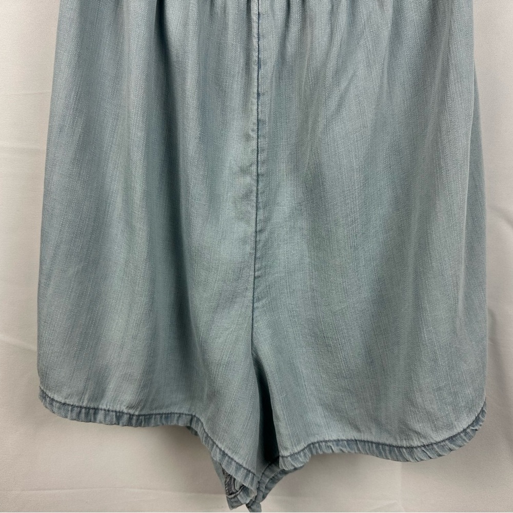 American Eagle Off The Shoulder Chambray Romper. Size Medium. Light wash. - Picture 10 of 11